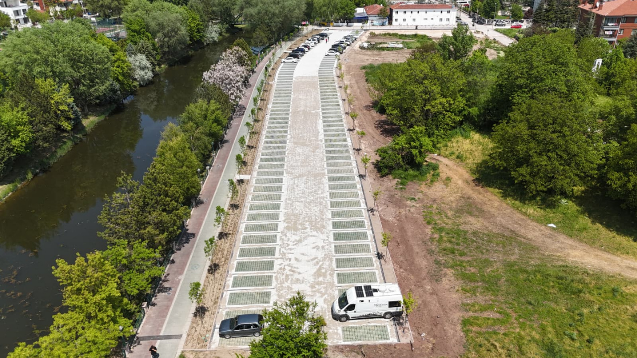 Kanlıkavak'a 122 Araçlık Ücretsiz Otopark Hizmete Açıldı (1)