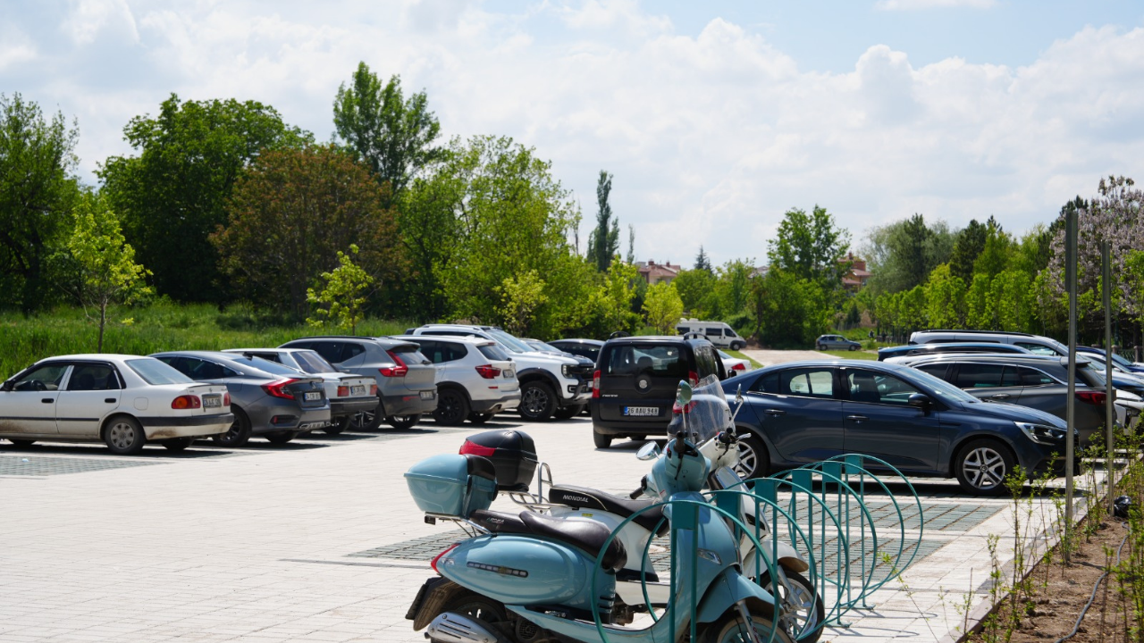Kanlıkavak'a 122 Araçlık Ücretsiz Otopark Hizmete Açıldı (3)