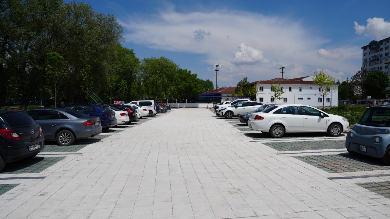 Kanlıkavak'a 122 Araçlık Ücretsiz Otopark Hizmete Açıldı (5)