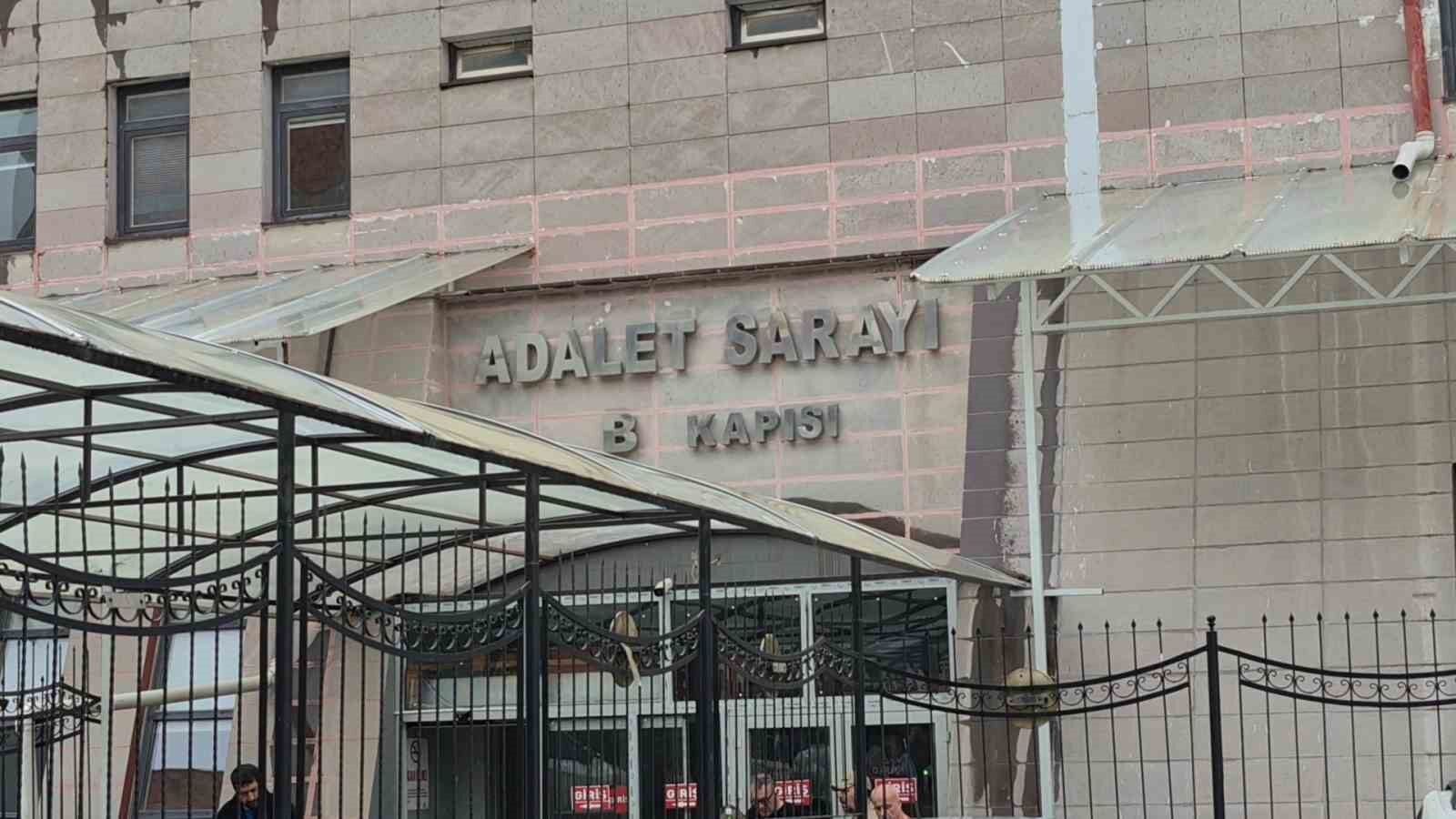 Kız Arkadaş Meselesi Kanlı Bitti 2 Şüpheli Adliyede (2)