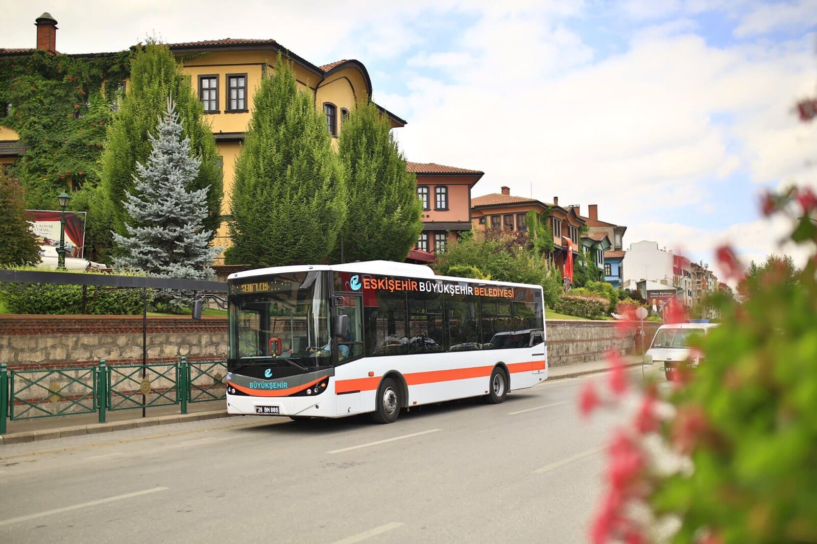 Lgs Günü Toplu Taşımada Hafta İçi Tarifesi Uygulanacak (1)