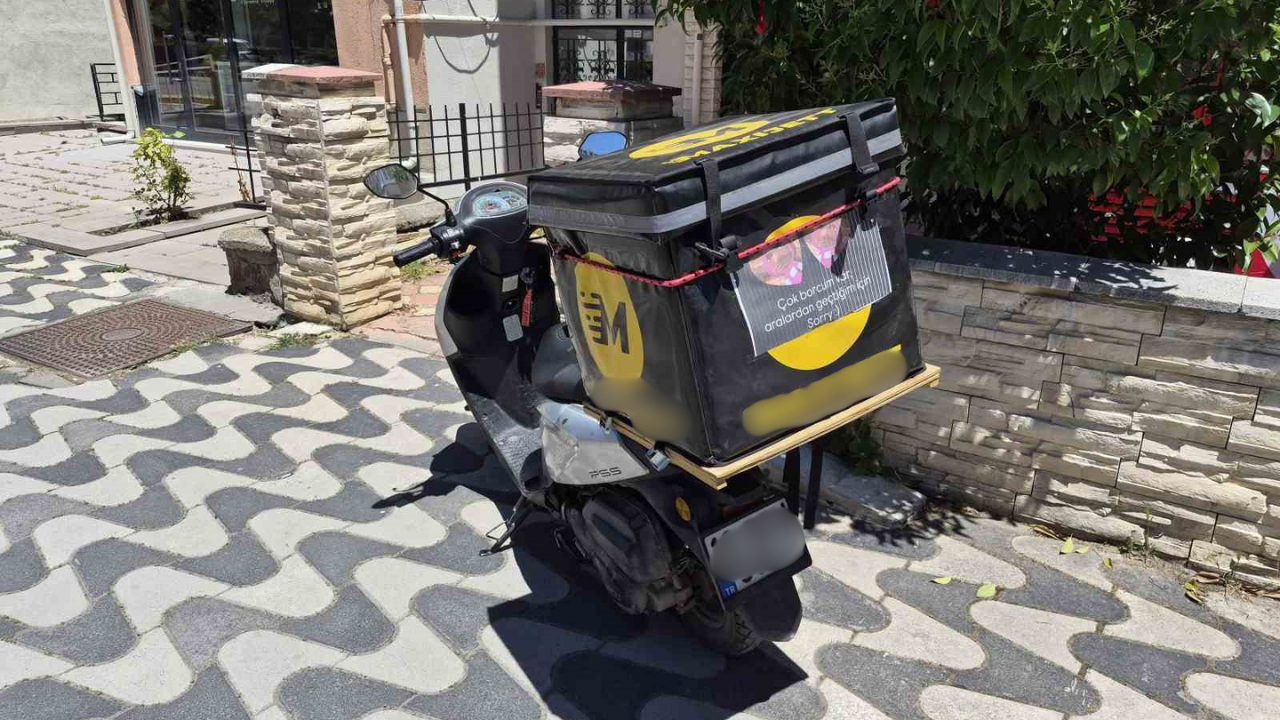 Motokuryenin Notu Trafikte Gülümsetti (1)