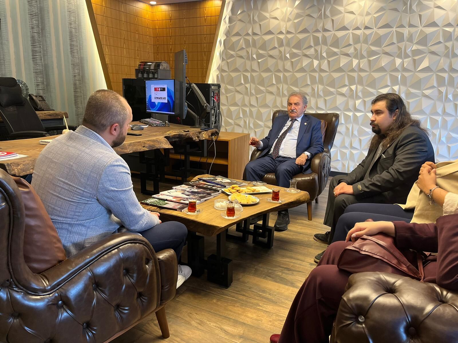 Namık Kemal Zeybek Eskişehir Durum’u Ziyaret Etti (2)-1