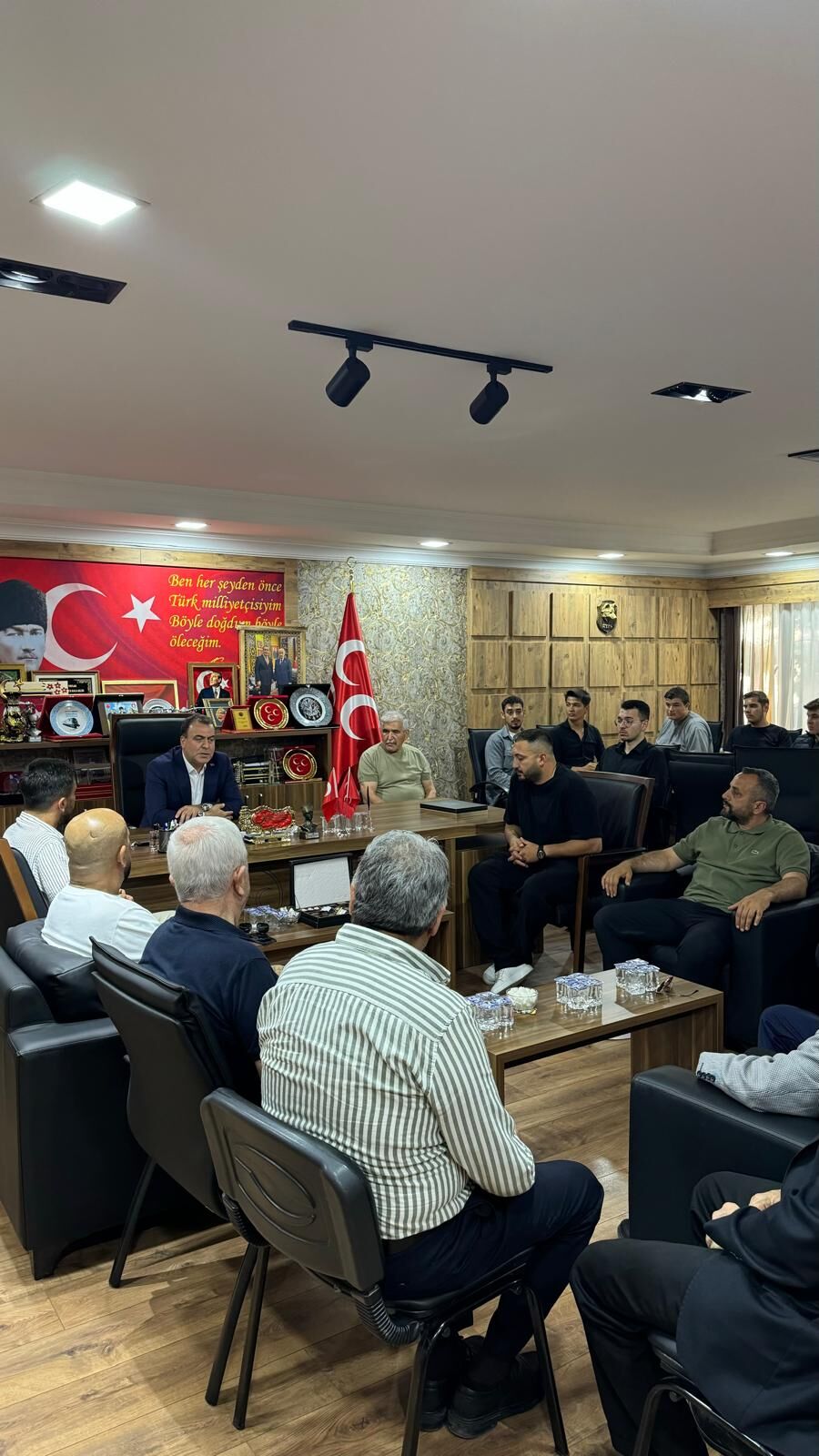 Nefer Tribün Grubu’ndan Mhp İl Başkanlığı'nı Ziyaret Etti (3)