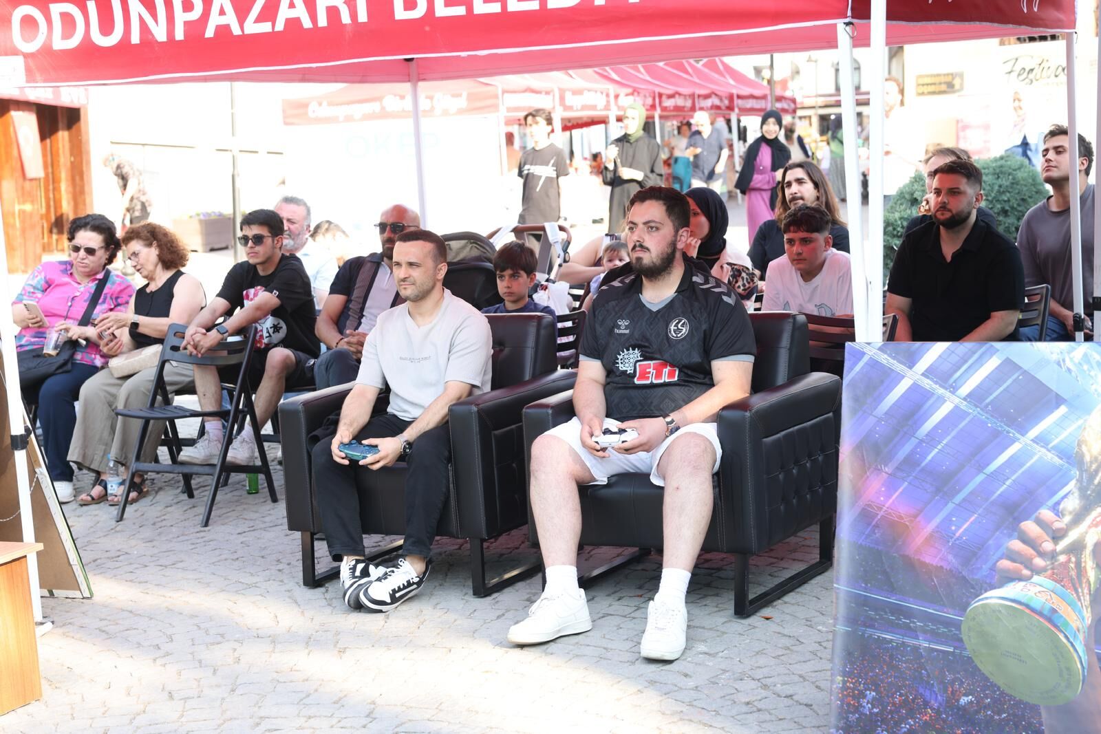 Odunpazarı'nda Ahşap Heykel Festivali Sürüyor (11)