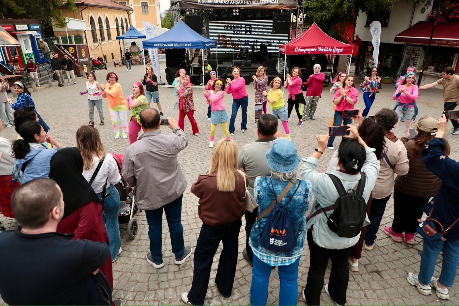 Odunpazarı'nda Ahşap Heykel Festivali Tamamlandı (4)