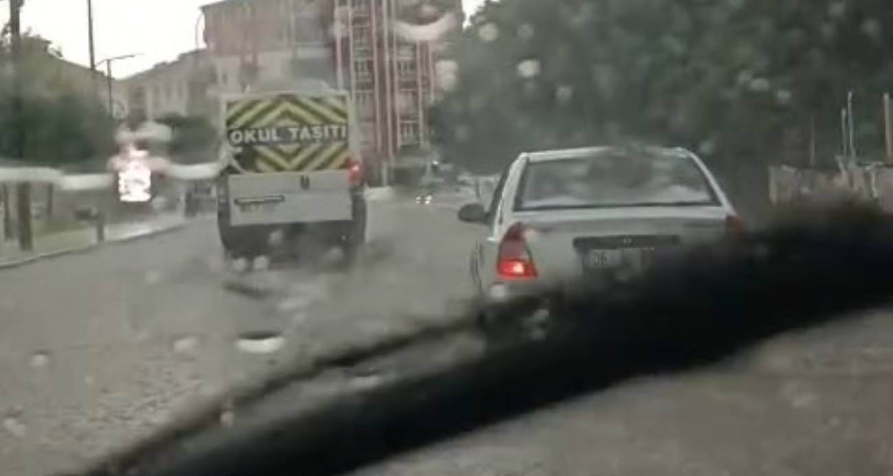 Sivrihisar’da Sağanak Yağış Hayatı Olumsuz Etkiledi