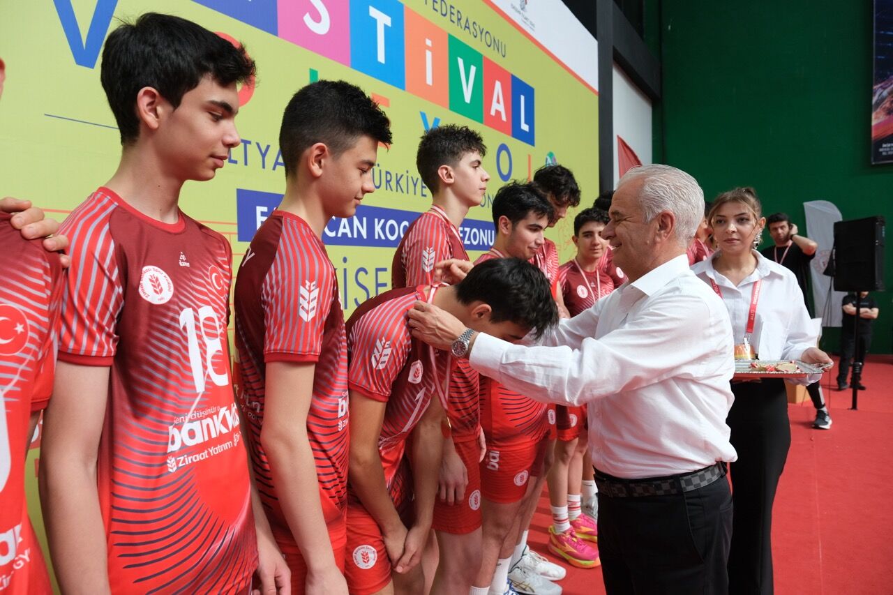 Türkiye Voleybol Altyapılar Şampiyonası Sona Erdi (2)
