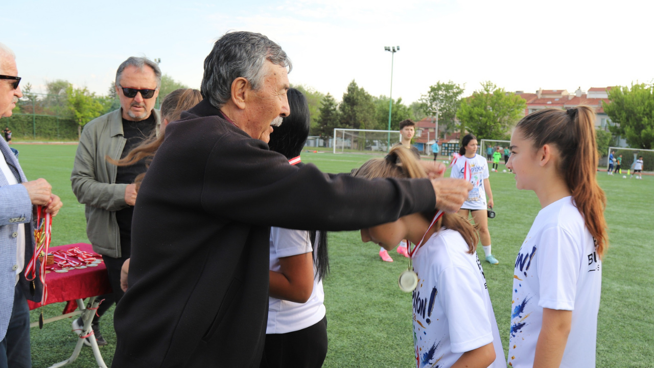 U15 Kızlarda İlk Kupa Eskişehir Büyükşehir'e (1)