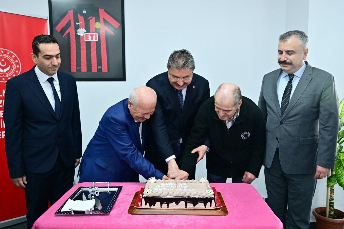 Vali Yılmaz’dan Babalar Günü’nde Anlamlı Ziyaret (2)