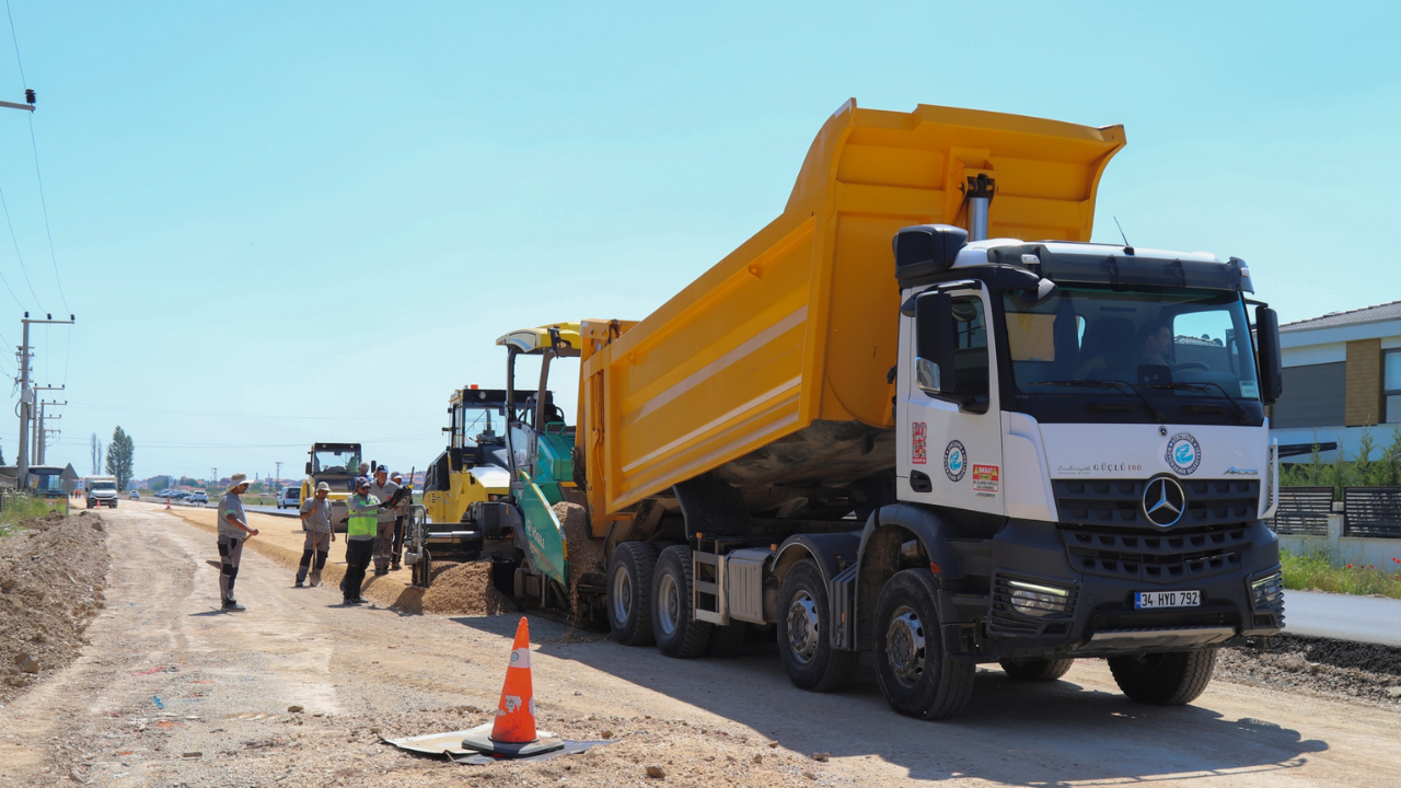 Zincirlikuyu’da Yol Yenileme Çalışmaları Hızlandı (2)