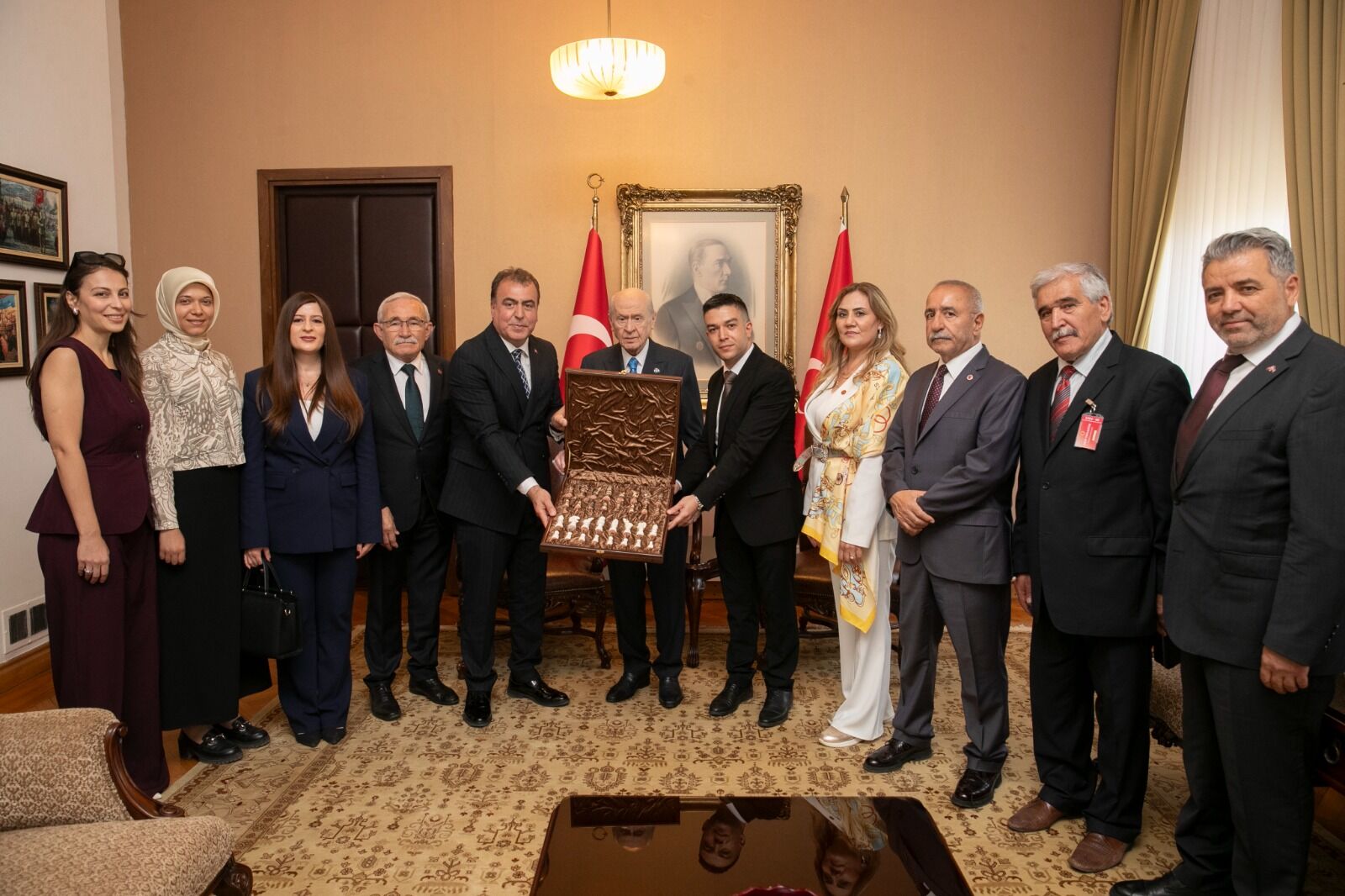Bahçeli, Mhp Eskişehir Teşkilatını Kabul Etti (3)
