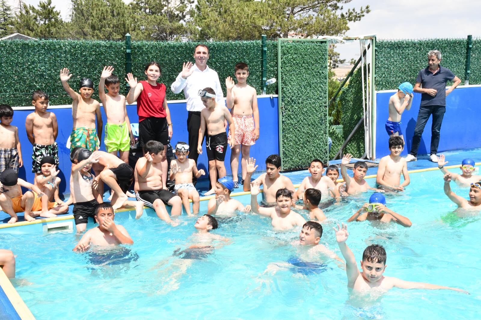 Beylikova'da Ücretsiz Yüzme Kursları Başladı (1)