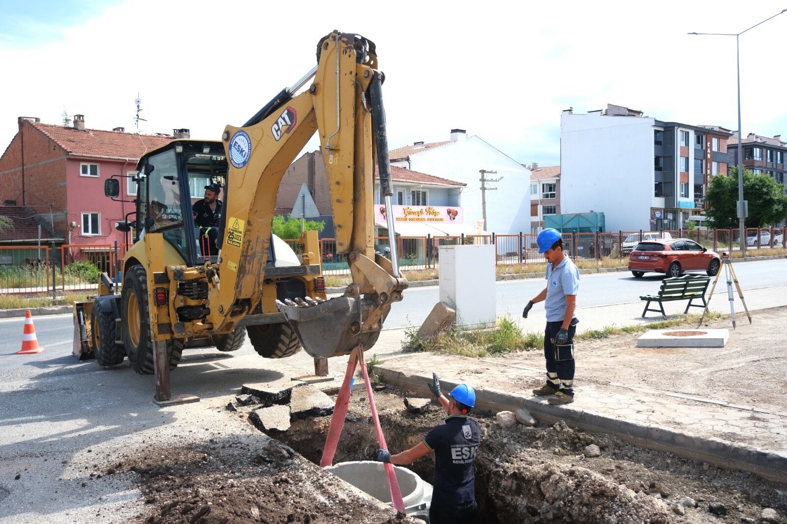 Eski̇ İki Mahallede Altyapıyı Yeniledi (5)