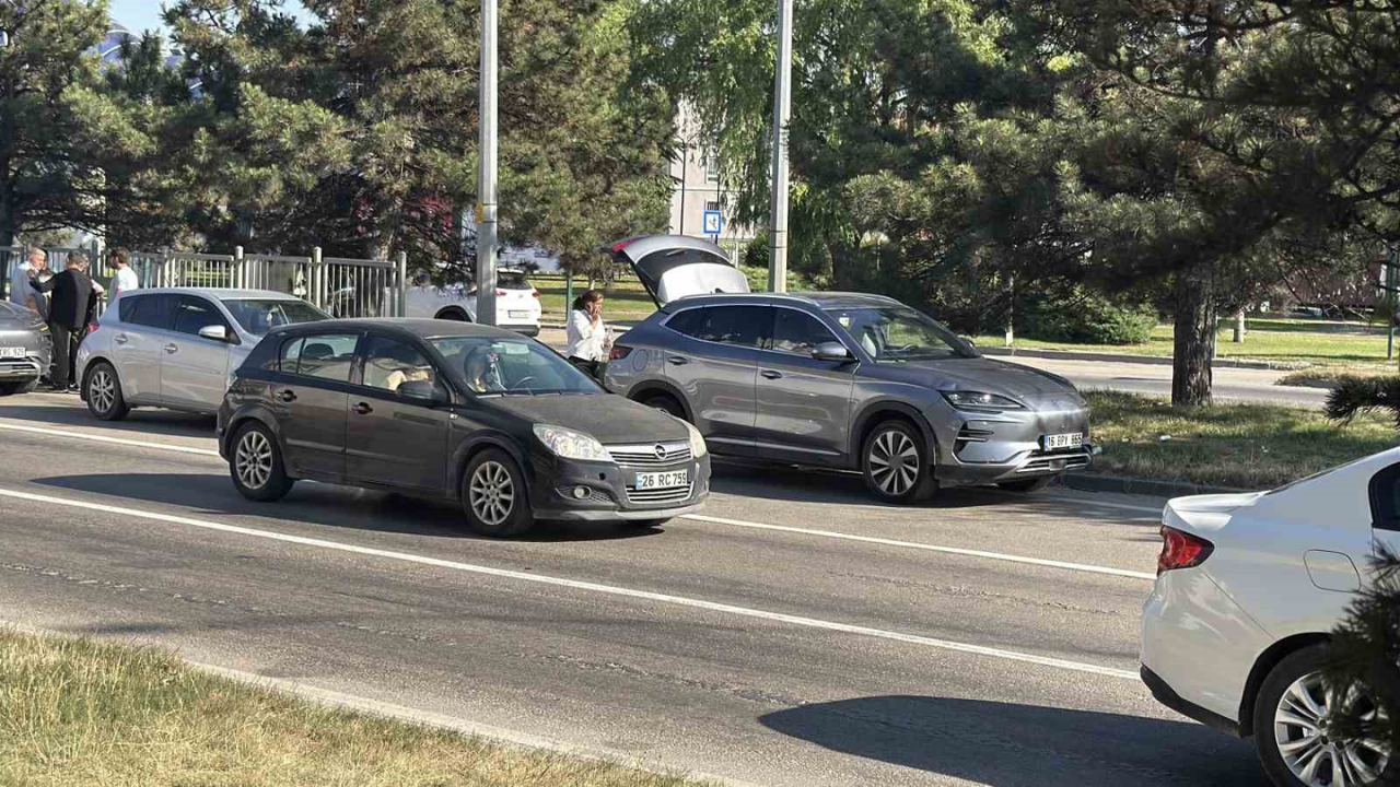 Eskişehir Çevre Yolunda Kaza 1 Yaralı (2)
