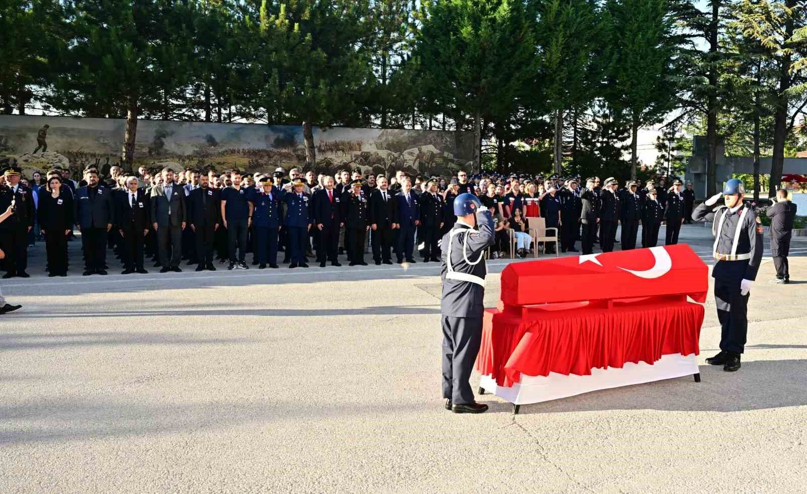Eskişehir Şehidini Gözyaşlarıyla Memleketine Uğurladı (2)