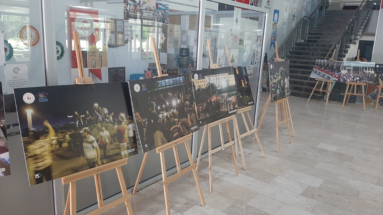 Eskişehir'de 15 Temmuz Resim Sergisi Sanatseverlerle Buluştu (1)
