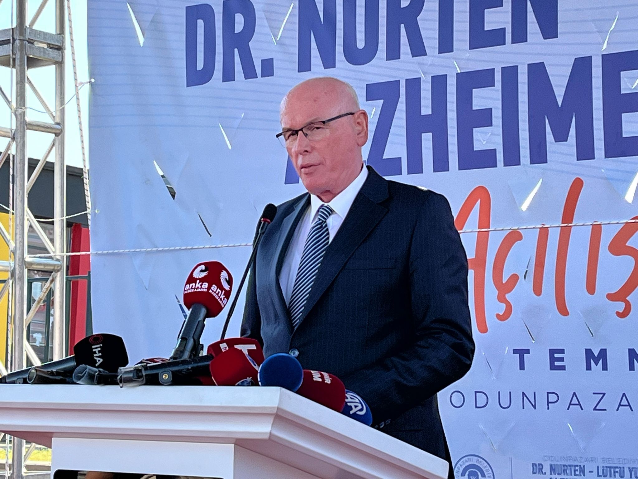 Eskişehir’de Alzheimer Merkezi Açılışı Özgür Özel’in Katılımıyla Gerçekleşti (1)