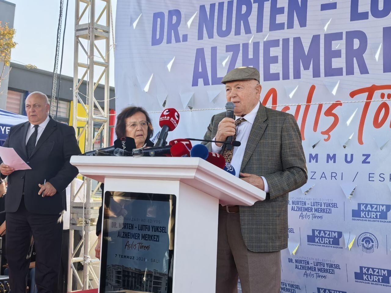 Eskişehir’de Alzheimer Merkezi Açılışı Özgür Özel’in Katılımıyla Gerçekleşti (5)