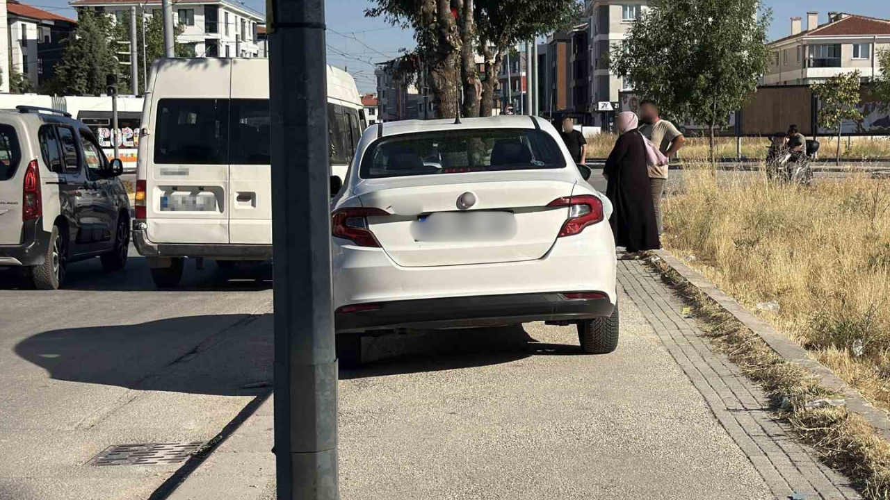 Eskişehir'de Çalıntı Sanılan Araçtan Akraba Çıktı (2)