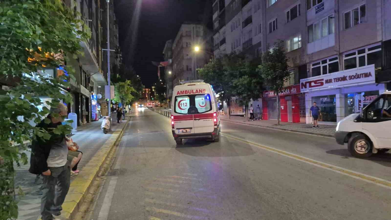 Eskişehir'de Önünü Kaldırdıkları Bisikletlerle Ilerleyen Çocuklar Kazaya Yol Açtı (2)