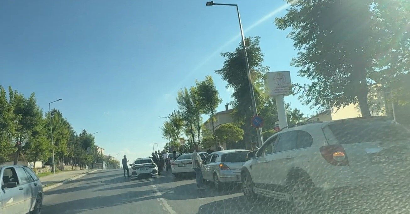 Eskişehir'de Pes Dedirten Düğün Konvoyu (2)