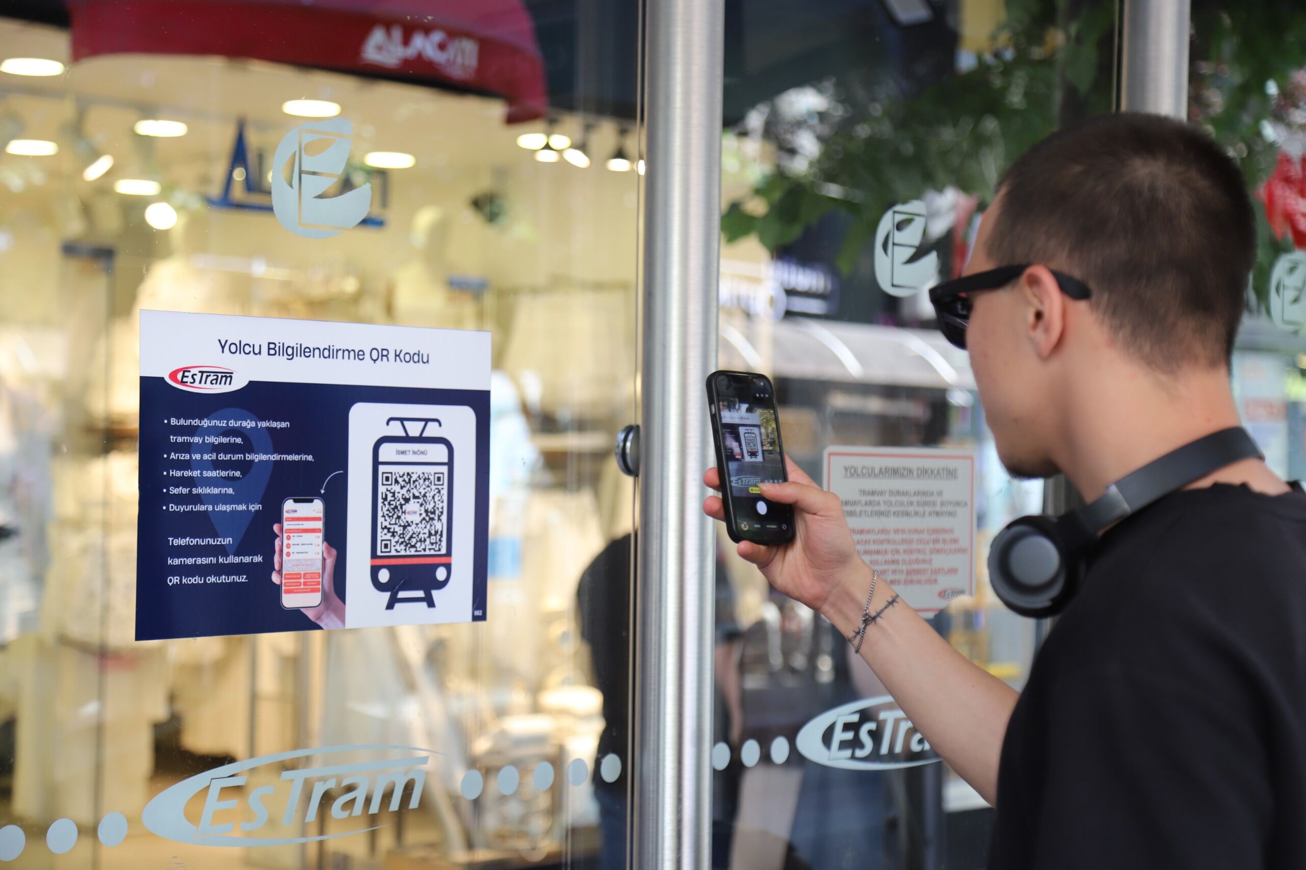 Eskişehir'de Tramvay Duraklarında Qr Kod Dönemi Başlıyor (6)