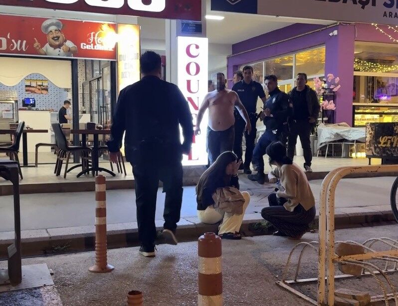 Eskişehir'de Tuvalet Sırası Kavgası Caddeyi Savaş Alanına Çevirdi (1)