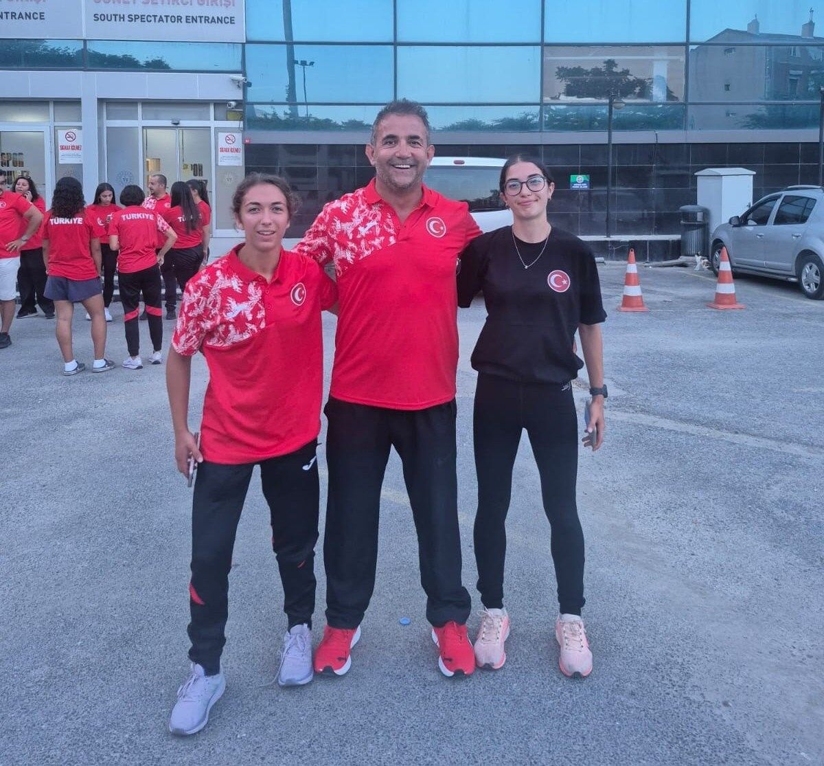 Eskişehirli Atlet Zeynep Özkara Balkan Şampiyonu Oldu (1)