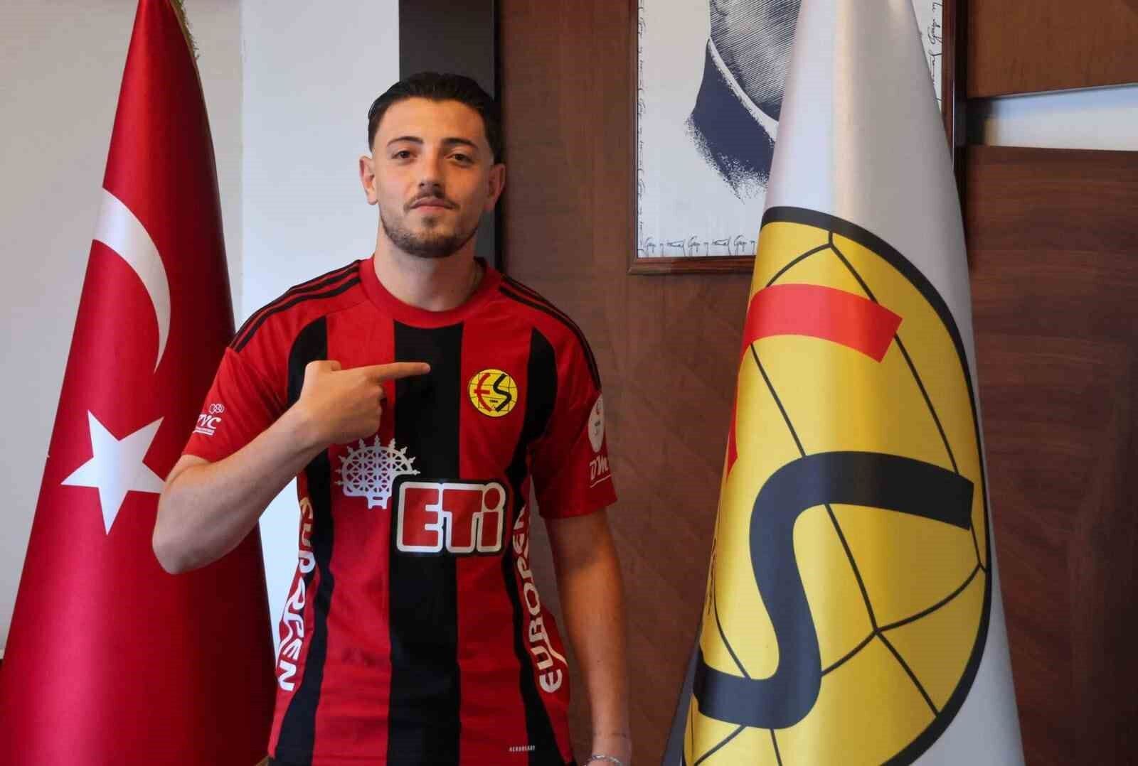 Eskişehirspor'dan Savunmaya Peş Peşe Iki Imza İşte O Isimler (1)