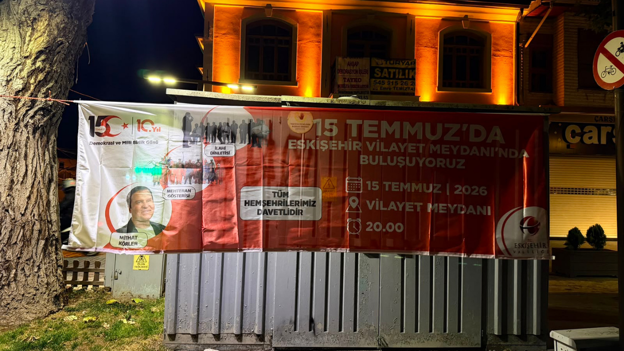 Gürhan Albayrak'tan 15 Temmuz Pankartı Tepkisi (2)