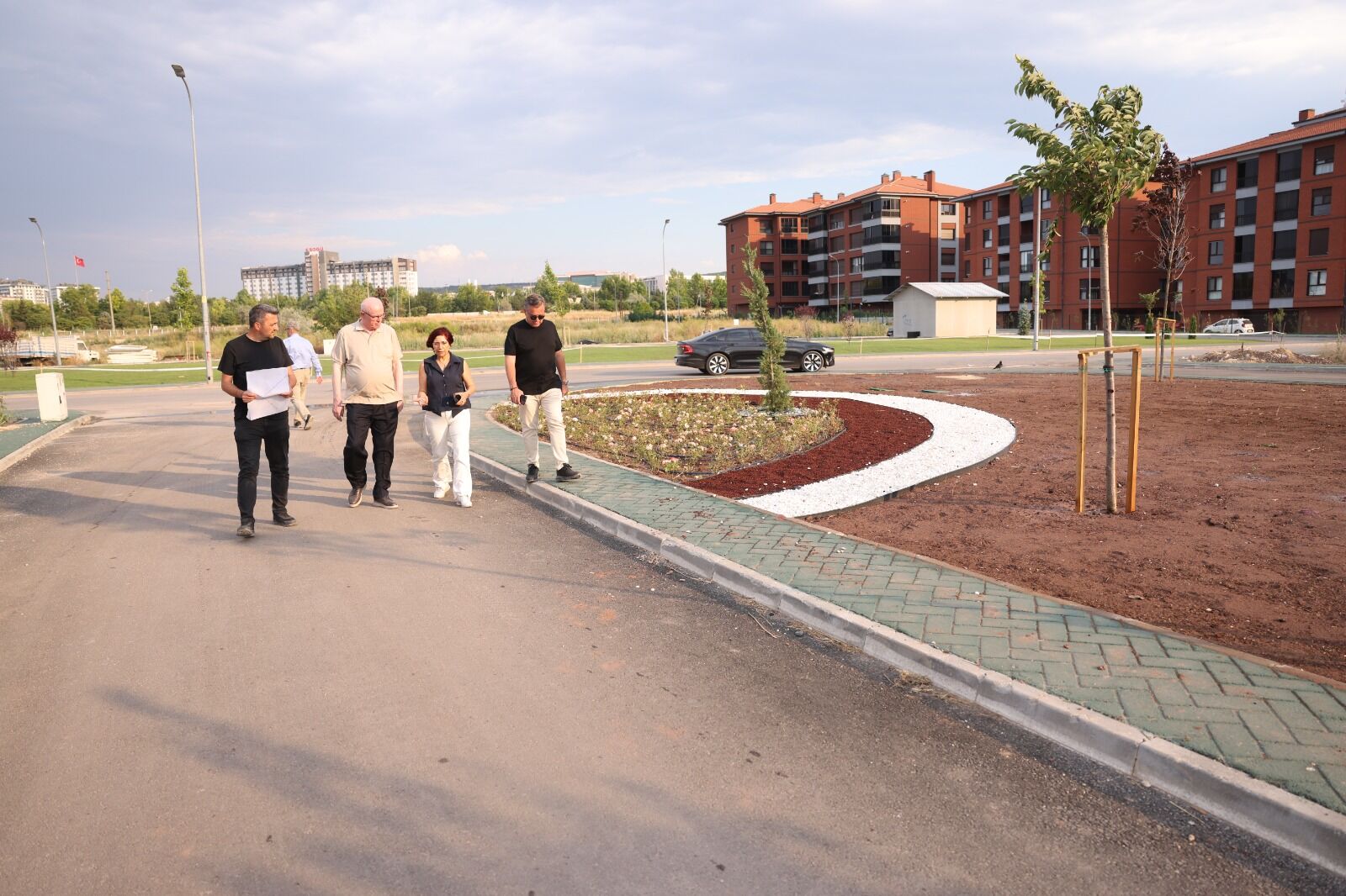 Kazım Kurt Kızılyer'deki Park Ve Peyzaj Çalışmalarını Inceledi (1)