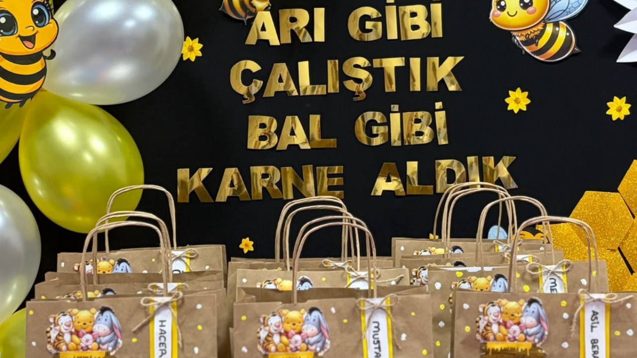 Minik Öğrencilerin İlk Karne Heyecanı (3)