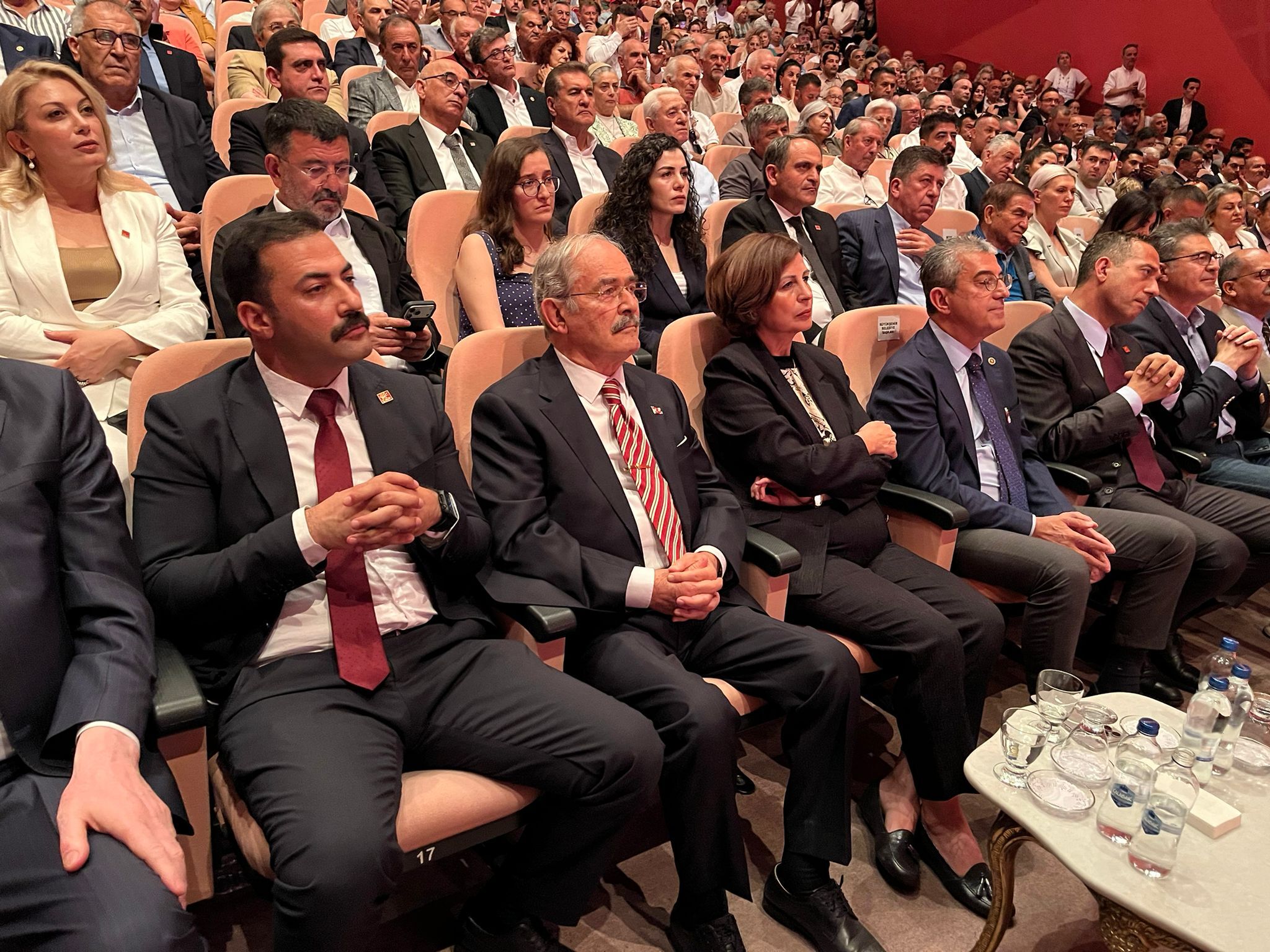 Özgür Özel Eskişehir'de Grup Toplantısı'nda Konuştu (1)