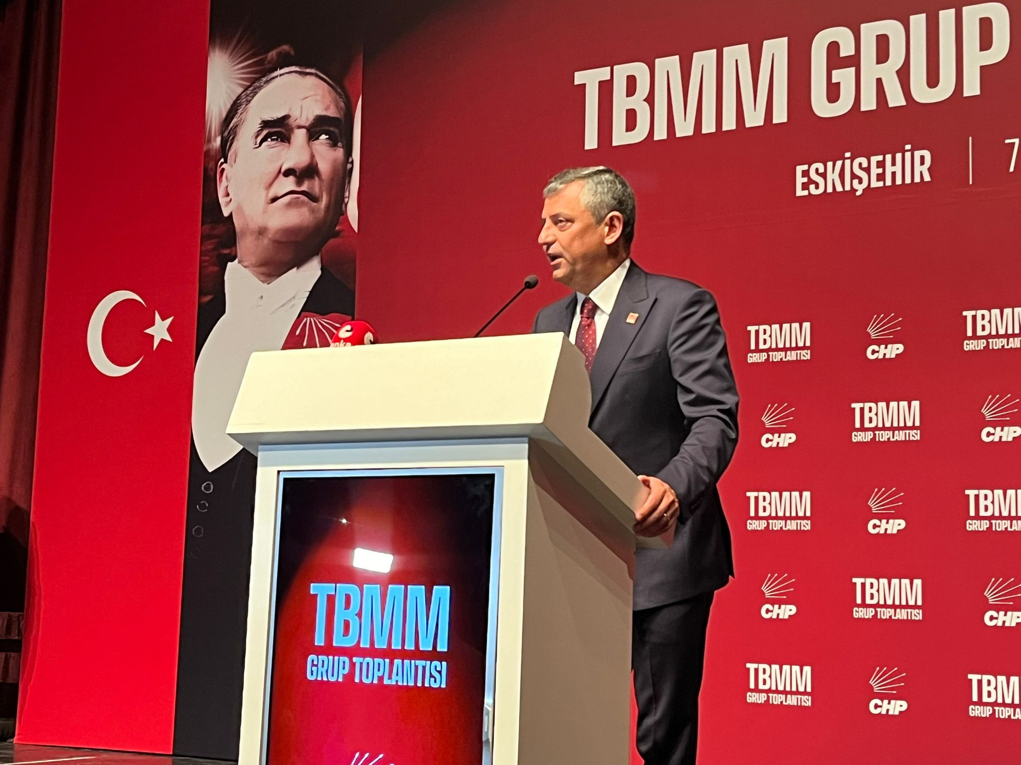 Özgür Özel Eskişehir'de Grup Toplantısı'nda Konuştu (5)