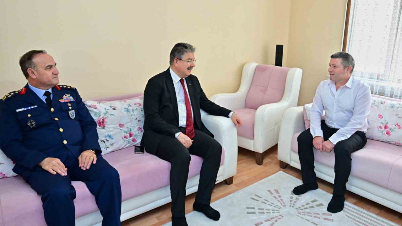 Vali Yılmaz 15 Temmuz Gazilerine Ziyaret Etti (1)