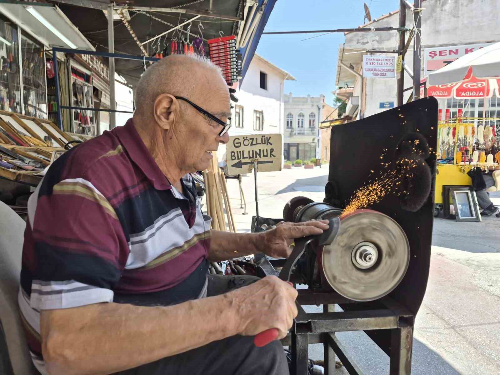 Yılların Ustası Dertli Her İşi Yapıyoruz, Ama Çırak Bulamıyoruz (1)