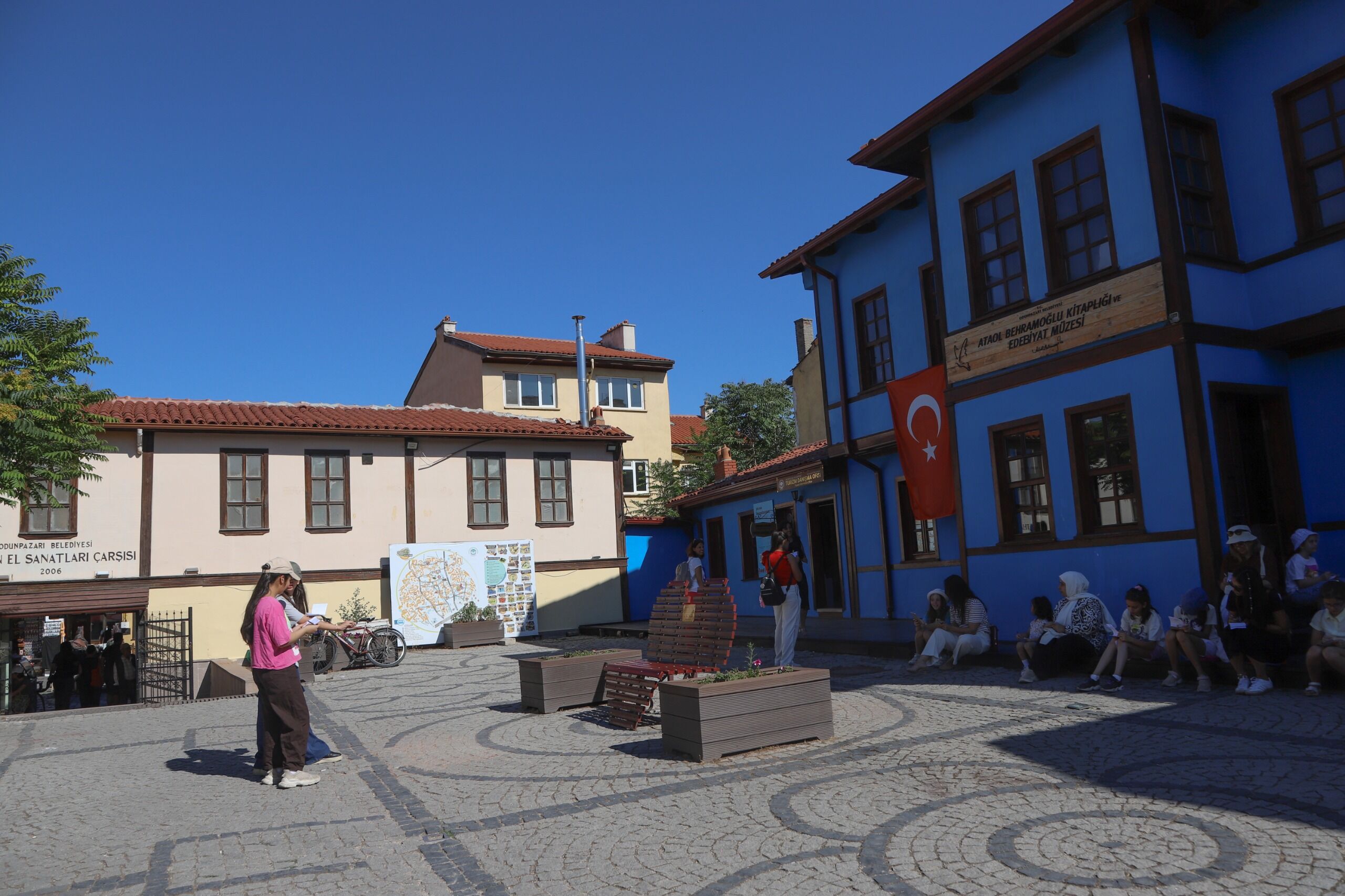 Düşler Atölyesi̇'nde Çocuklar Kenti̇ Çi̇zerek Keşfetti̇ (7)