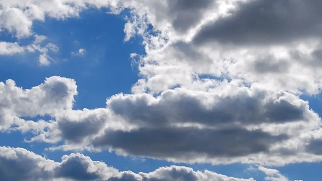 Eskisehirde Hava Parçalı Bulutlu