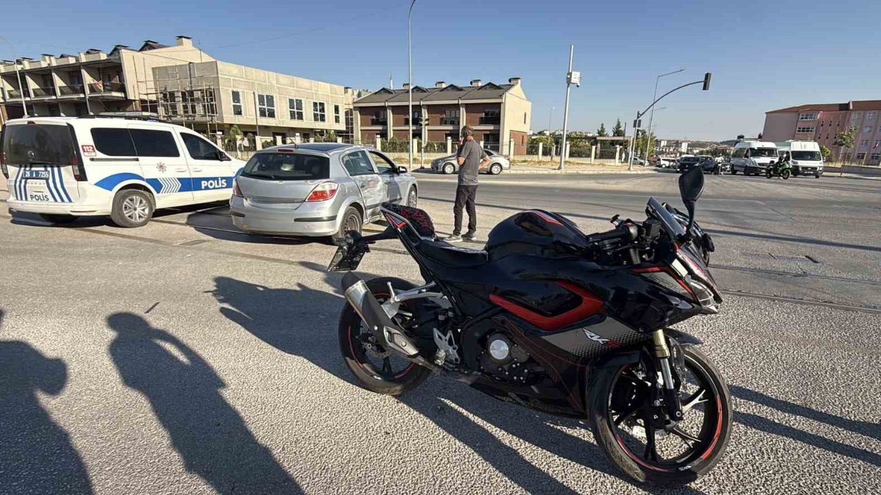Eskişehir'de Motosiklet Kazası Kameraya Yansıdı