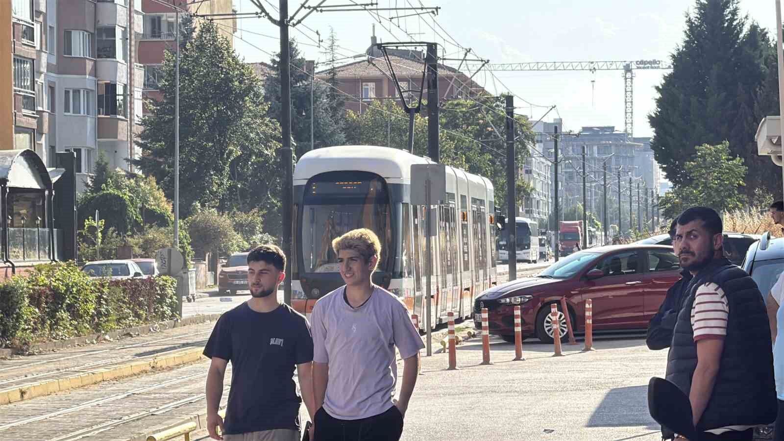 Eskişehir'de Tramvay Kazası Bisikletli Yaralandı (1)