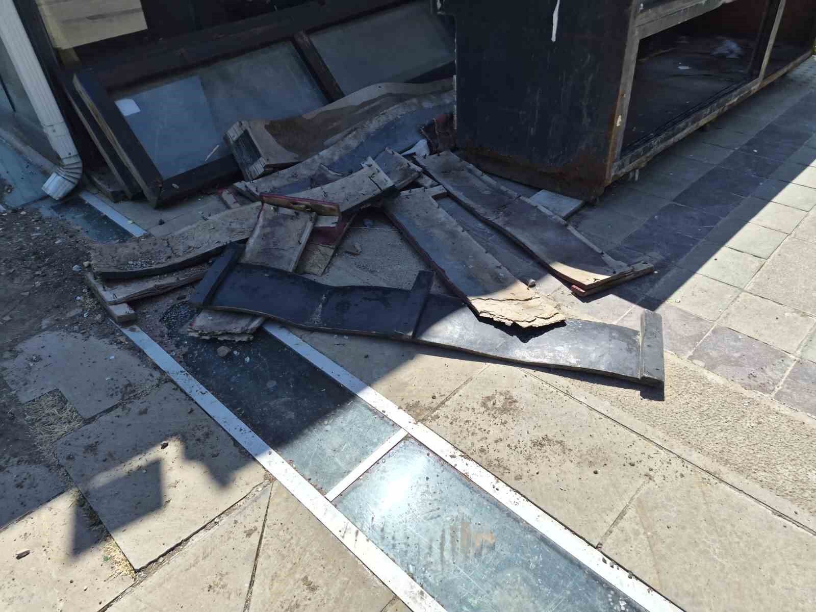 Hatboyu Caddesi'nde Vandalizm Tepki Çekti (2)
