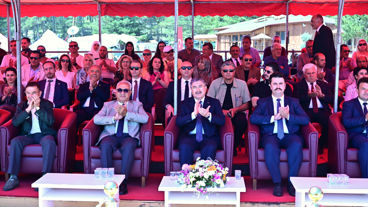 Mihalıççık Kiraz Festivali Coşkuyla Gerçekleştirildi (1)