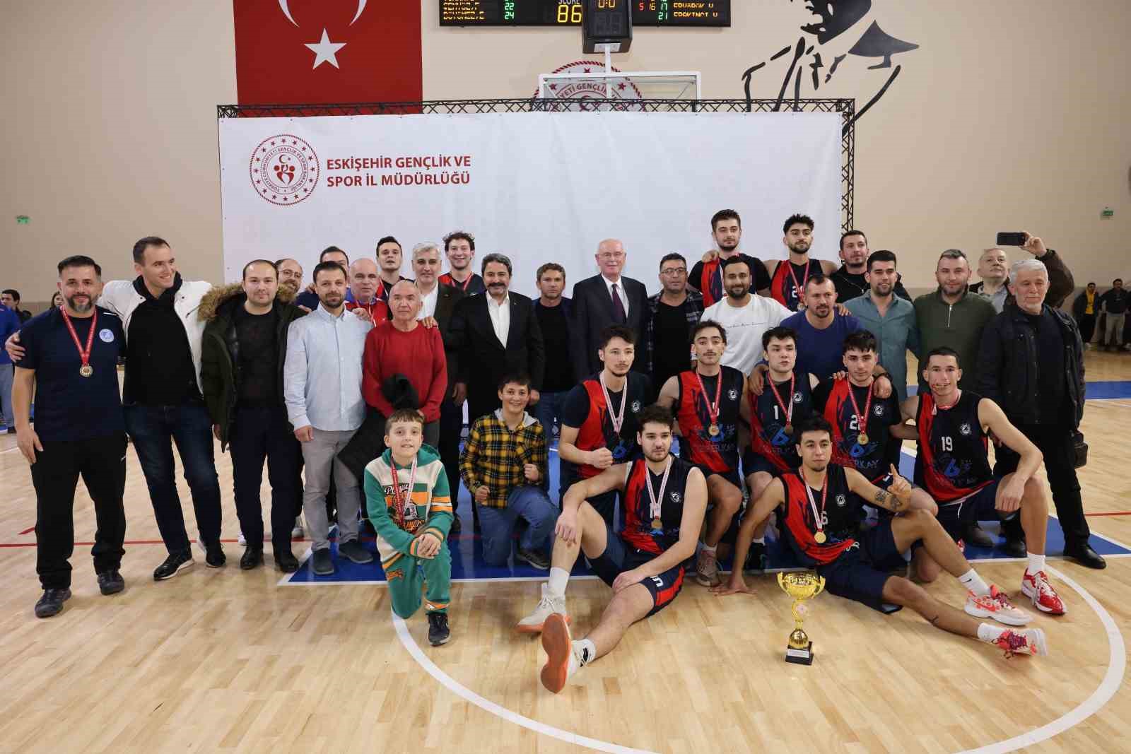 baskan-kurta-basketbol-ligi-sampiyonluk-macinda-buyuk-ilgi