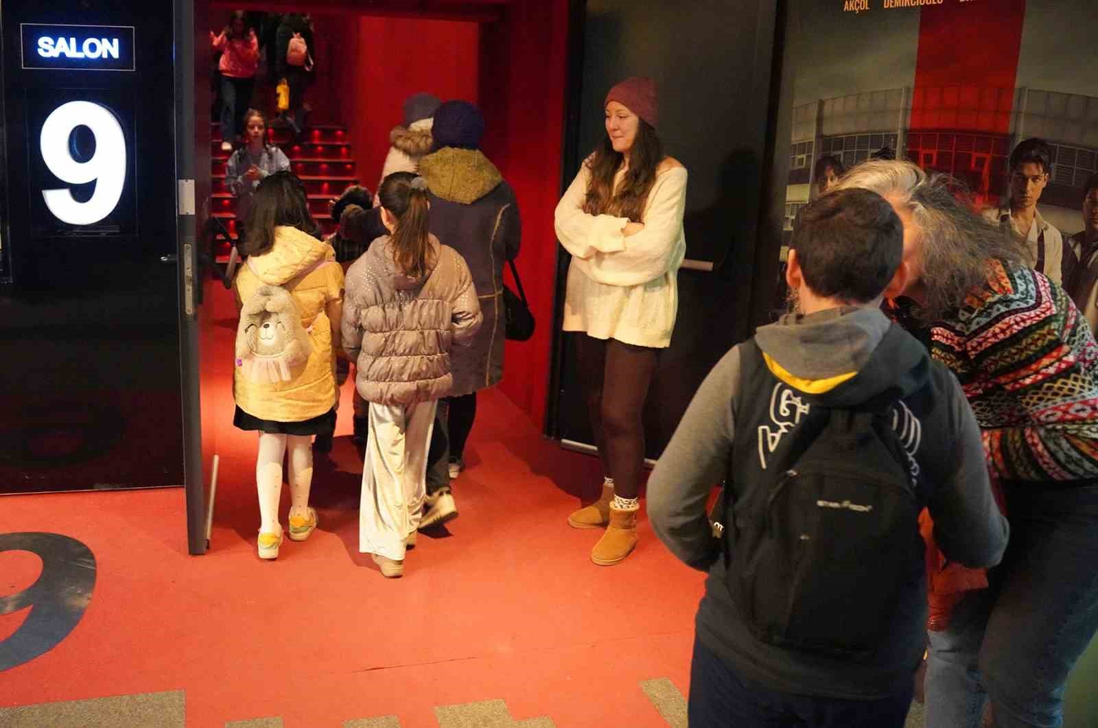 cocuklara-karne-hediyesi-baskan-atactan