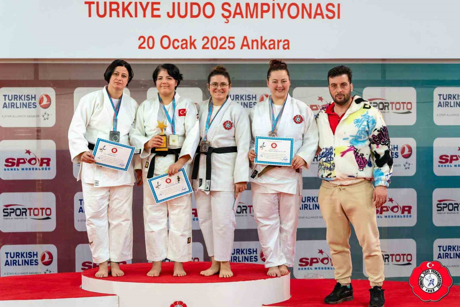eskisehirli-sporcular-judo-sampiyonasindan-madalyalarla-dondu