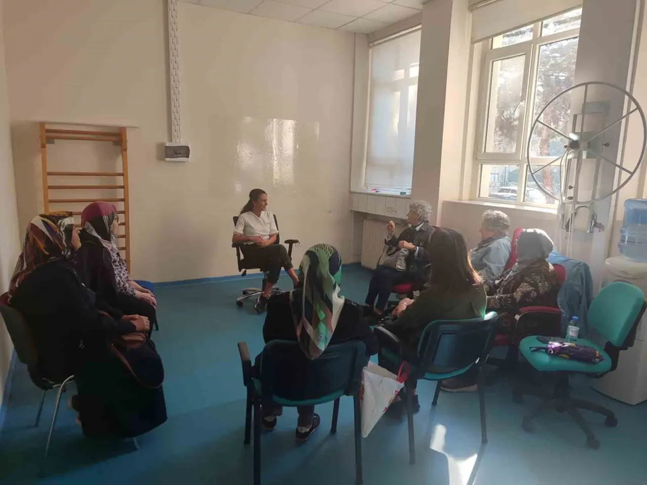 yaslilarin-icin-duzenlenen-geriatri-atolyeleri-suruyor