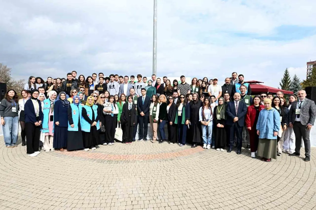 anadolu-universitesinde-yesilayfest-basladi