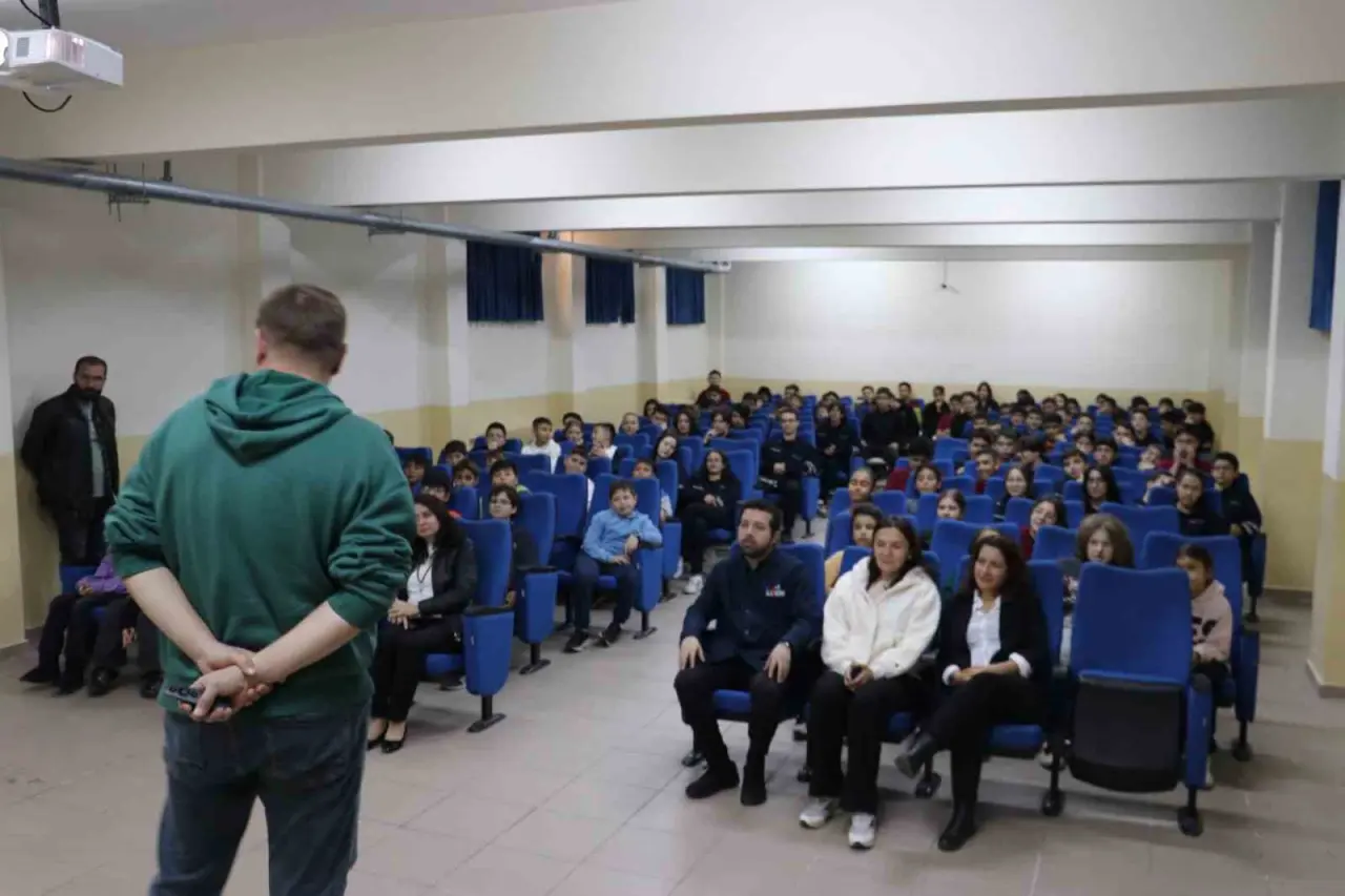 havaciligin-kanatlarindan-uzayin-sonsuzluguna