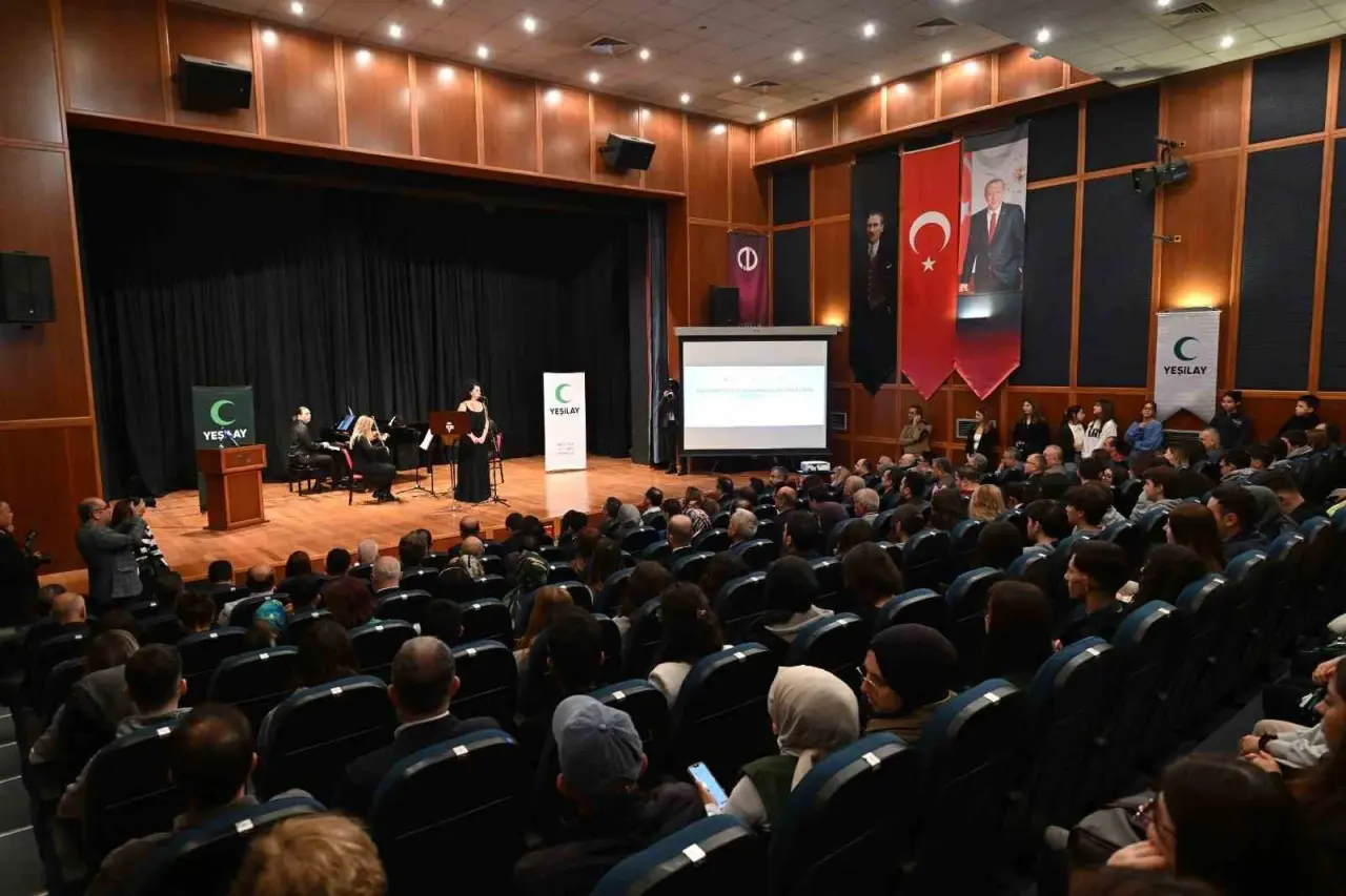 anadolu-universitesinde-yesilayfest-basladi